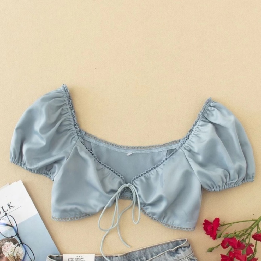 Tie front super crop top